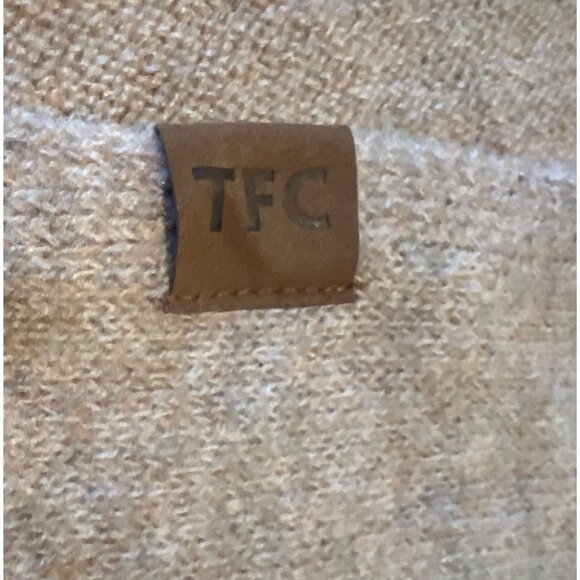 Cozy Beige Knit Triangle Shawl Wrap By TFC - Picture 2 of 5